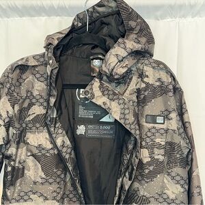 DC (shoes) Exotex 5,000 Series Young Men's digital camo Ski Jacket Size YLarge